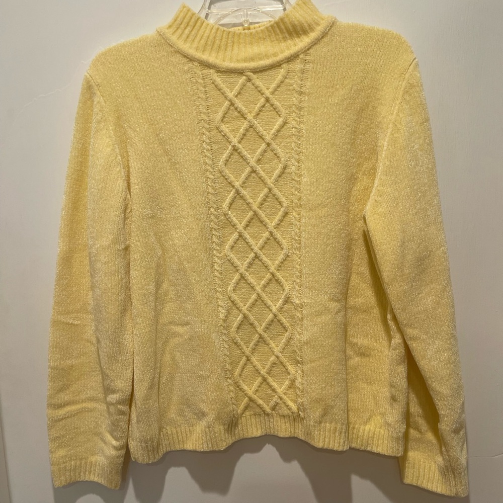 Alfred Dunner - Yellow, Extremly Soft, High Neck, Pull Over Sweater Size PM